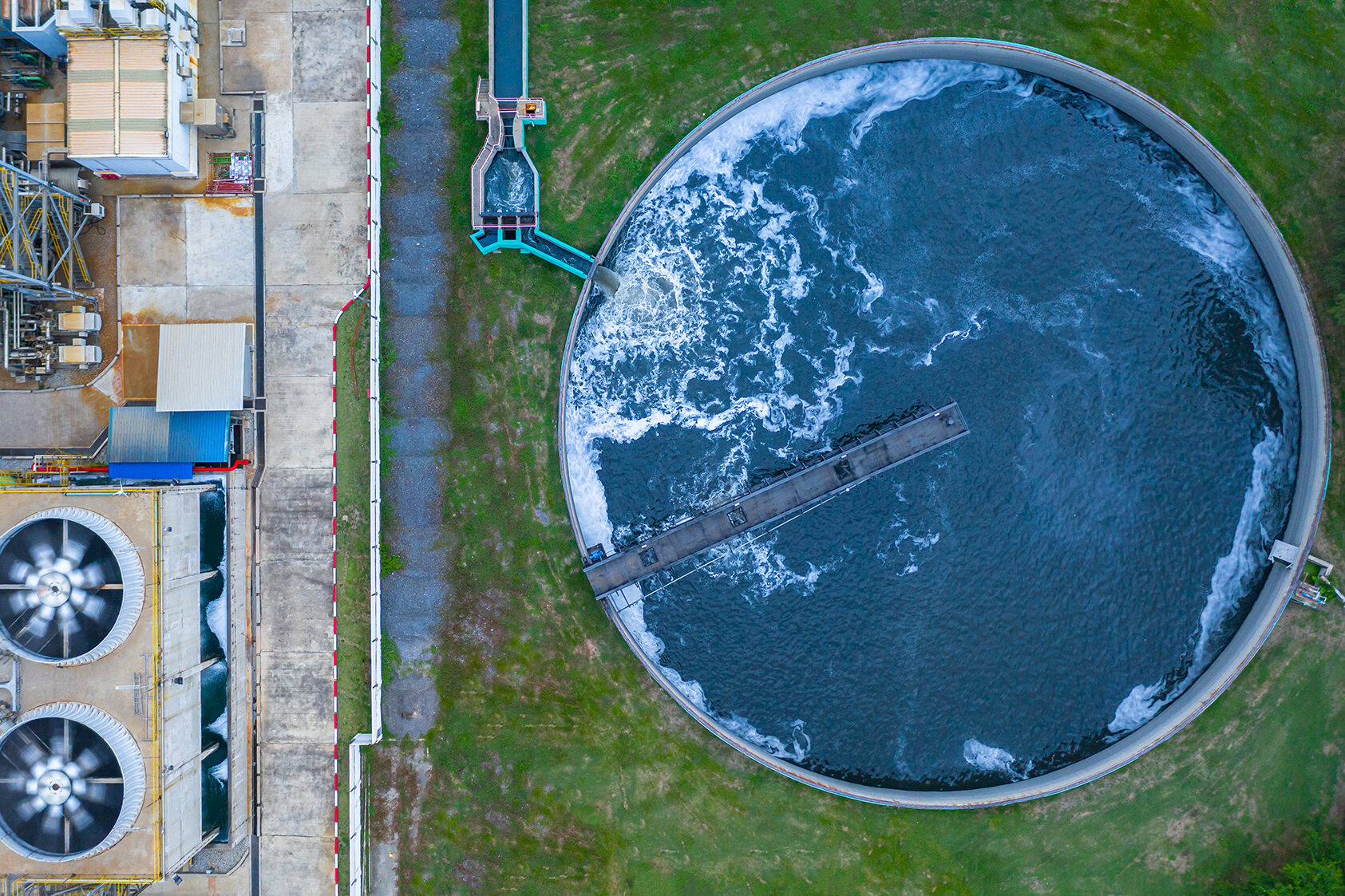 aerial-view-water-treatment-tank-with-waste-water aerial-view-water-treatment-tank-with-waste-water